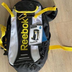 Reebok NEVER USED sealed 2L hydration pack